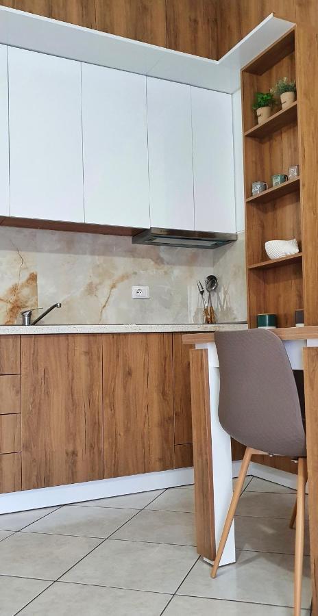 Numa Apartament Вльора Екстер'єр фото