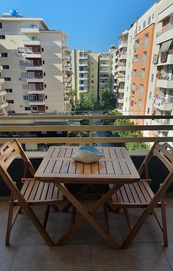Numa Apartament Вльора Екстер'єр фото