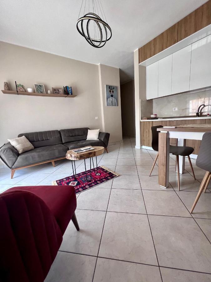 Numa Apartament Вльора Екстер'єр фото